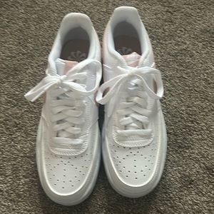 Women's Court Vision Low Sneaker